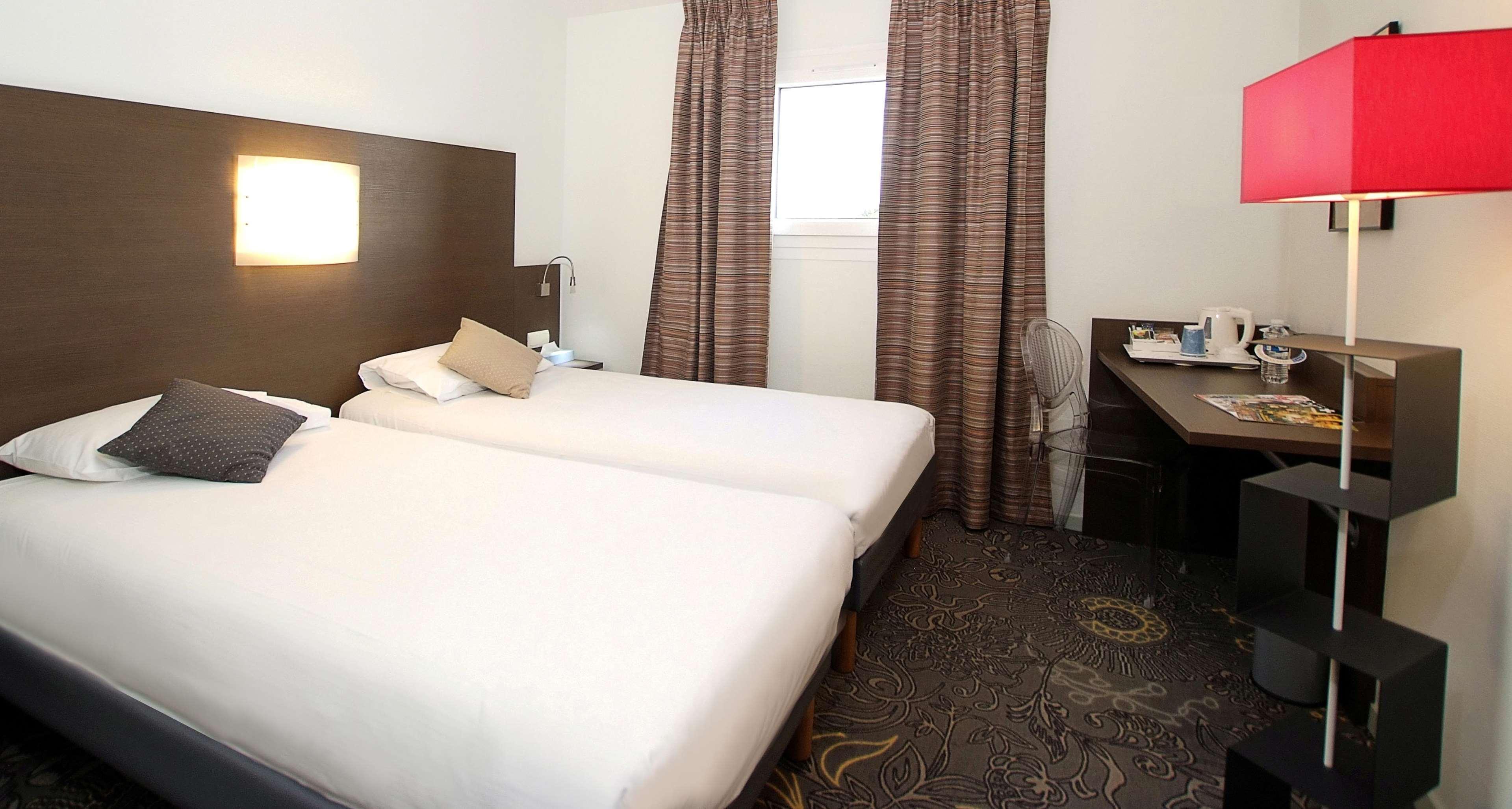 Hotel Kyriad La Rochelle Centre Ville Buitenkant foto