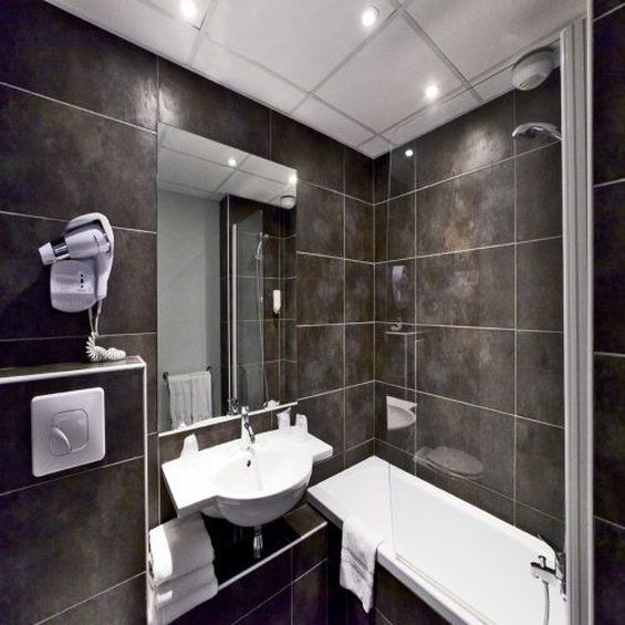 Hotel Kyriad La Rochelle Centre Ville Buitenkant foto